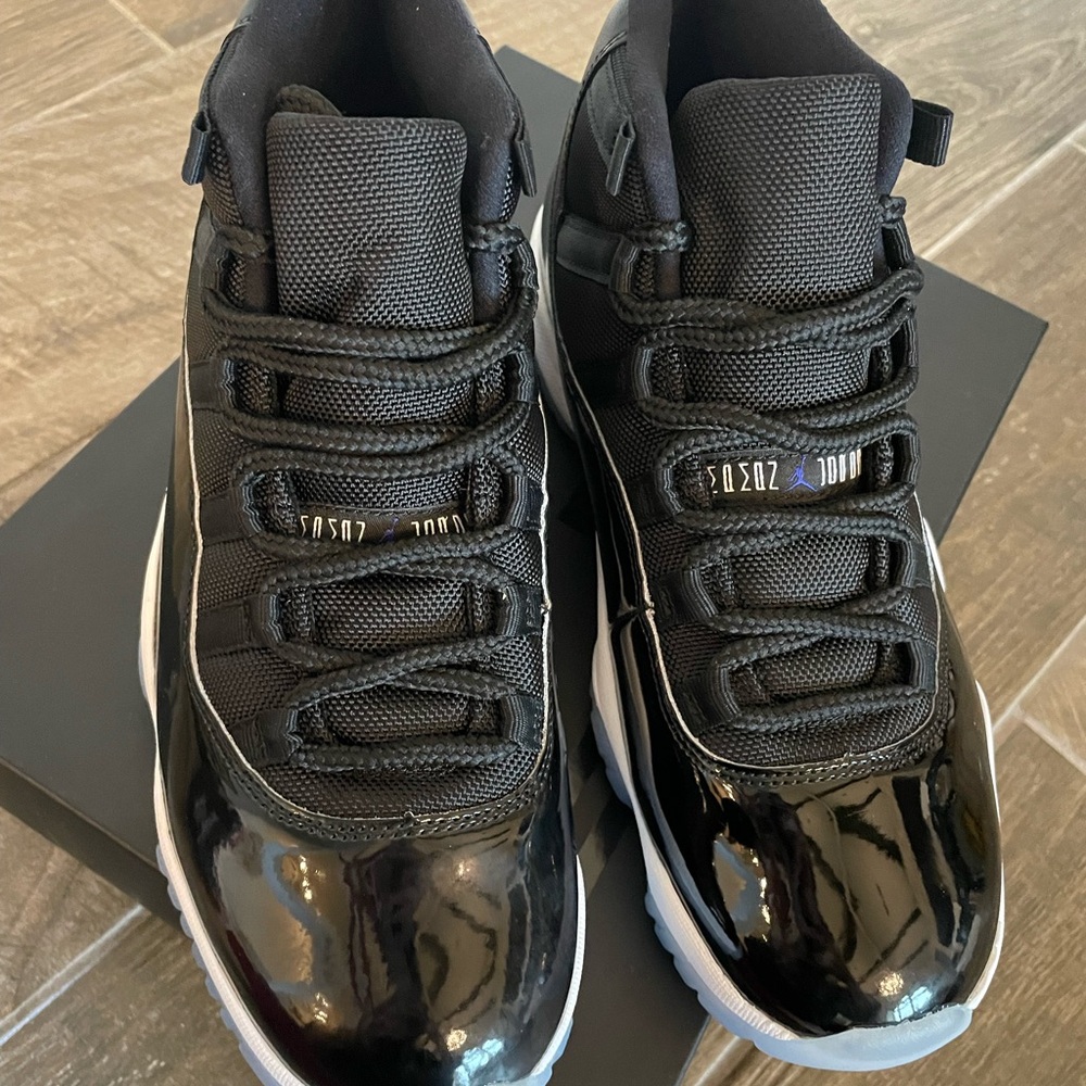 Space Jam Air Jordan 11 Men Size 8.5
